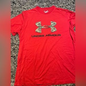 Under armour large t-shirt